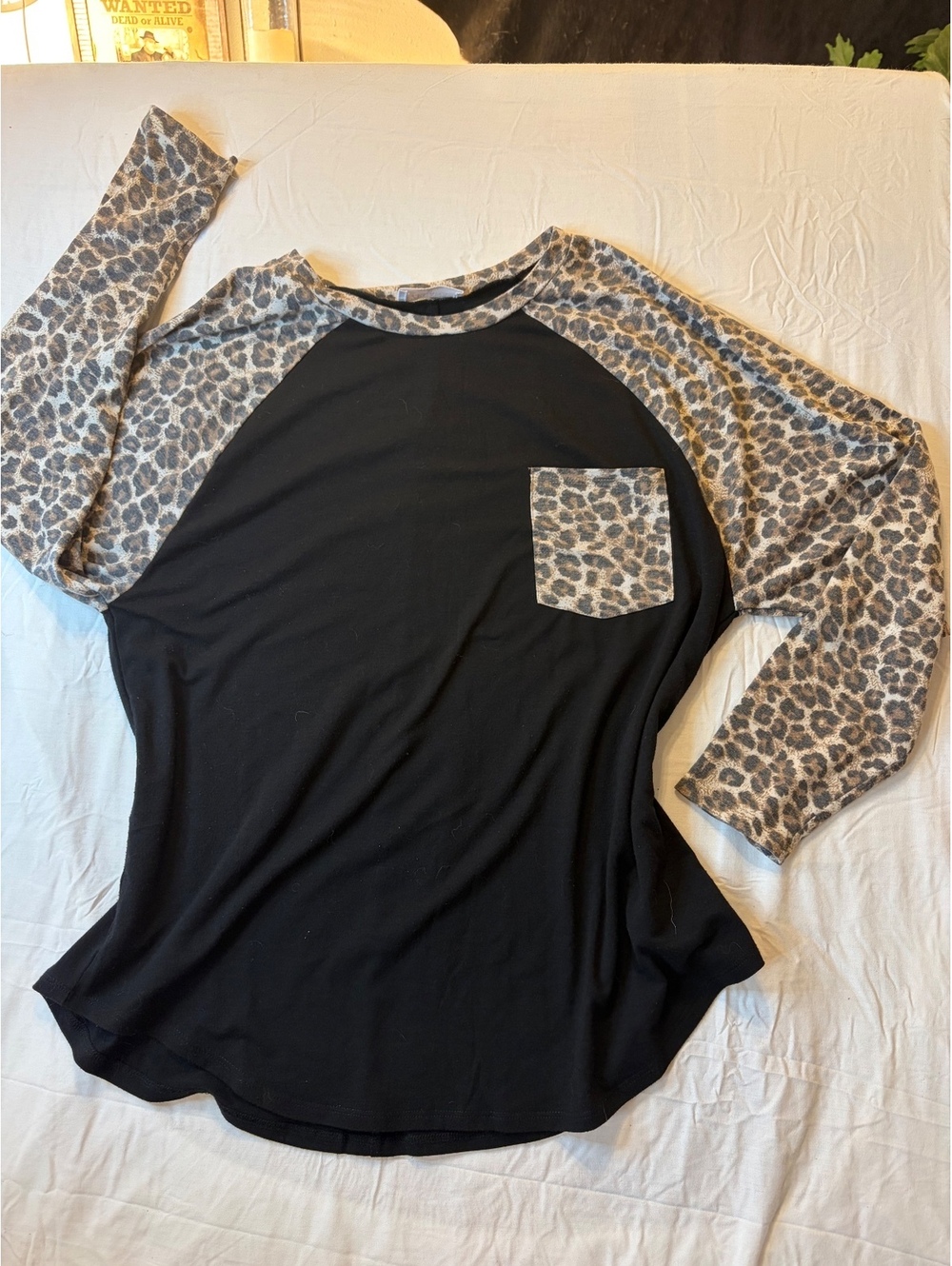 Zenana XL Black Raglan Sleeve Top with Leopard Print Pocket and Sleeves